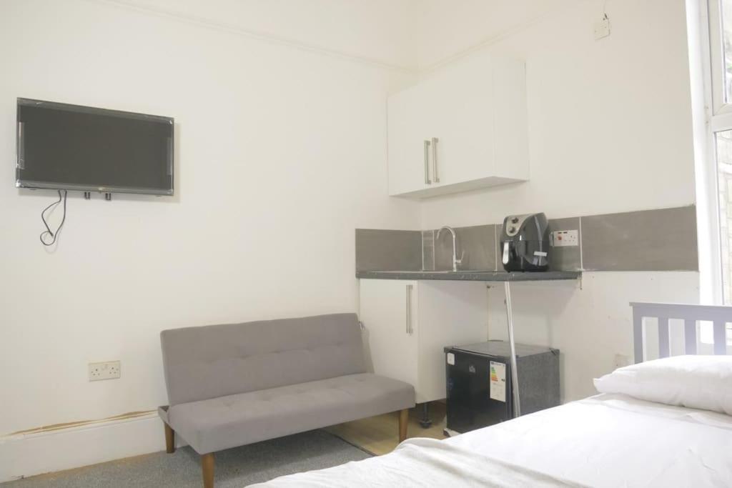 Discover Your Cozy Haven A Perfect Studio Getaway ليمينغتون المظهر الخارجي الصورة